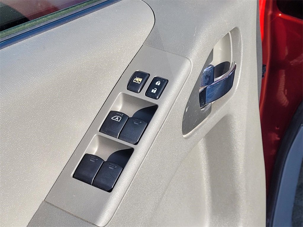 Used 2016 Nissan Frontier SV image 27