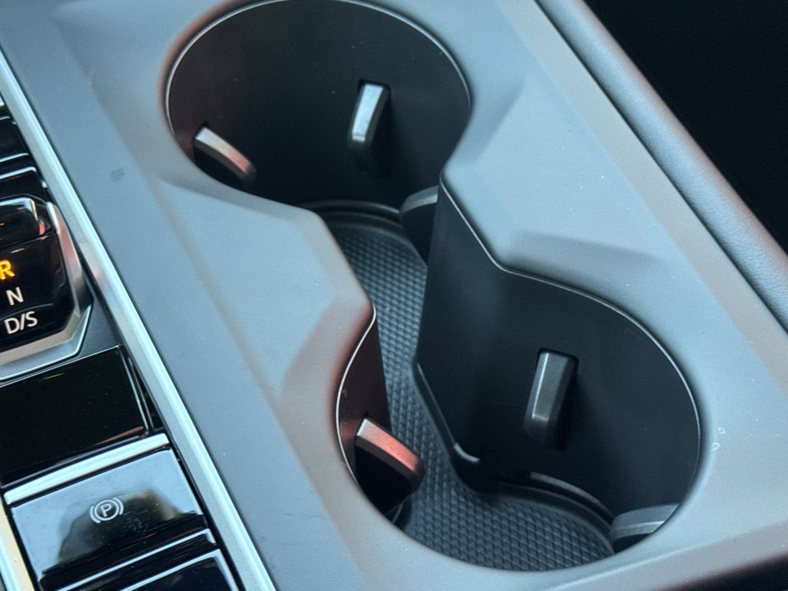 New 2026 Volkswagen Atlas SE image 30