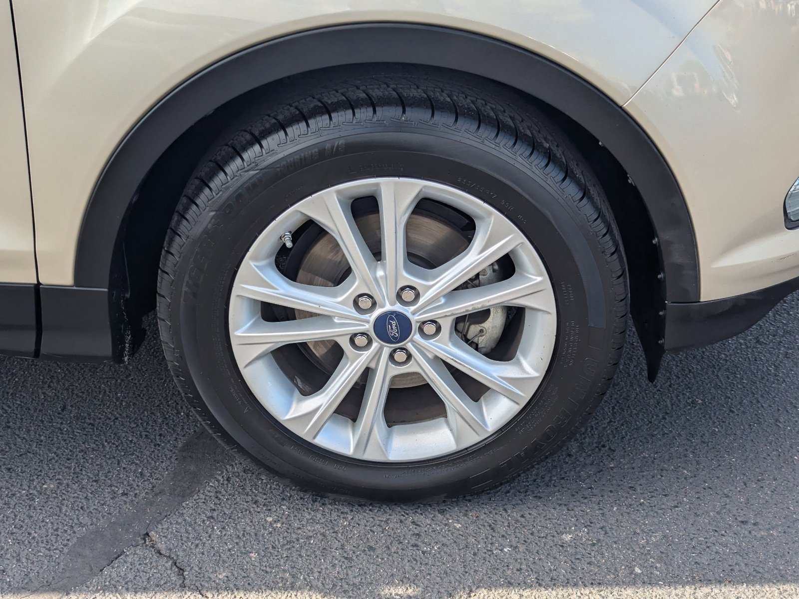 Used 2017 Ford Escape SE w/ Equipment Group 201A image 9