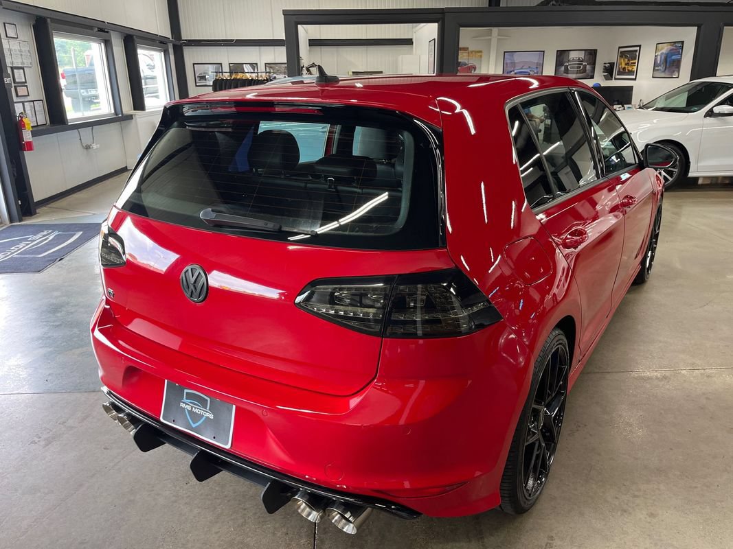 Used 2015 Volkswagen Golf R 4-Door AWD/4WD image 13