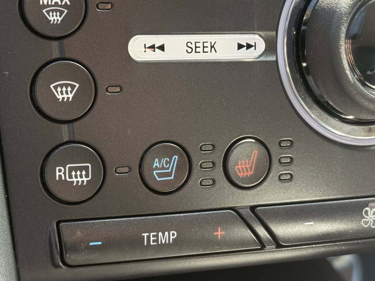 Used 2016 Ford Fusion Energi Titanium w/ Driver Assist Package FWD image 13
