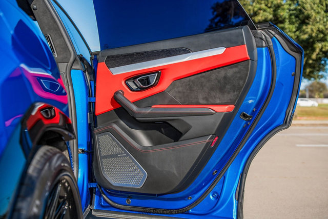 Used 2019 Lamborghini Urus image 42