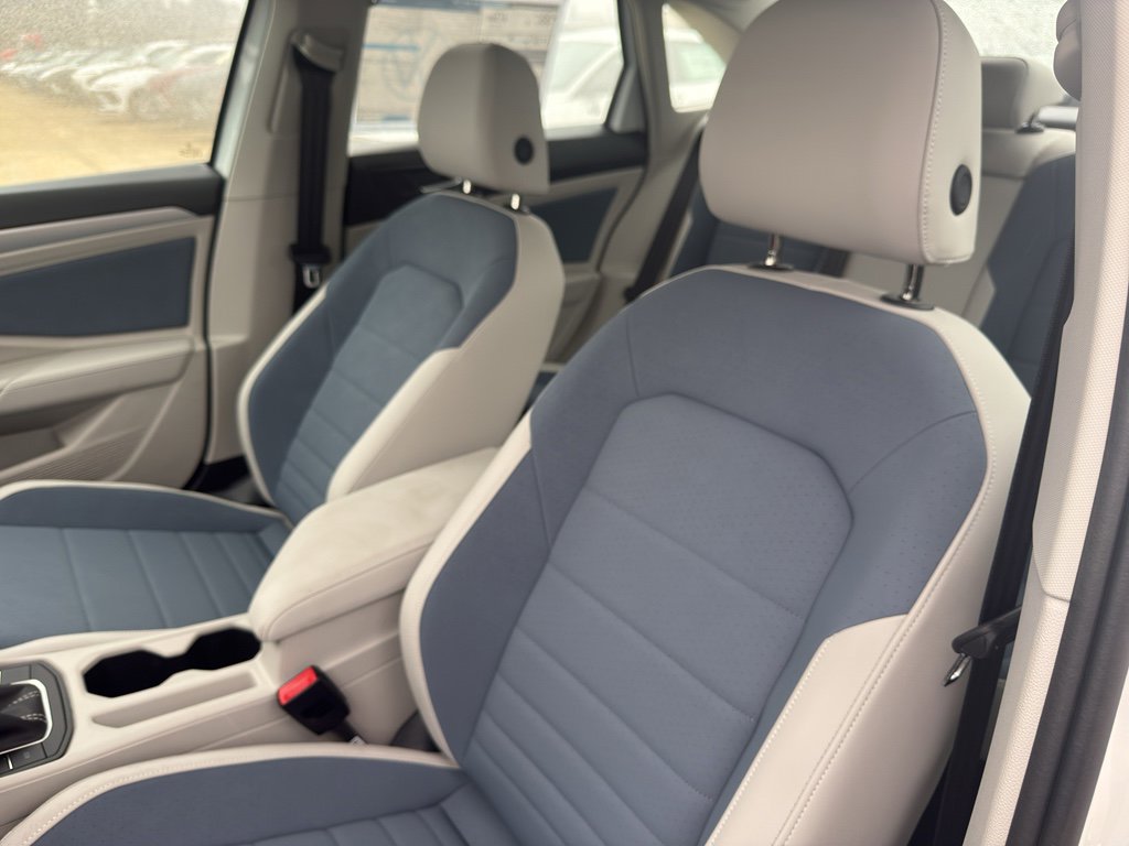 New 2026 Volkswagen Jetta SE FWD image 12
