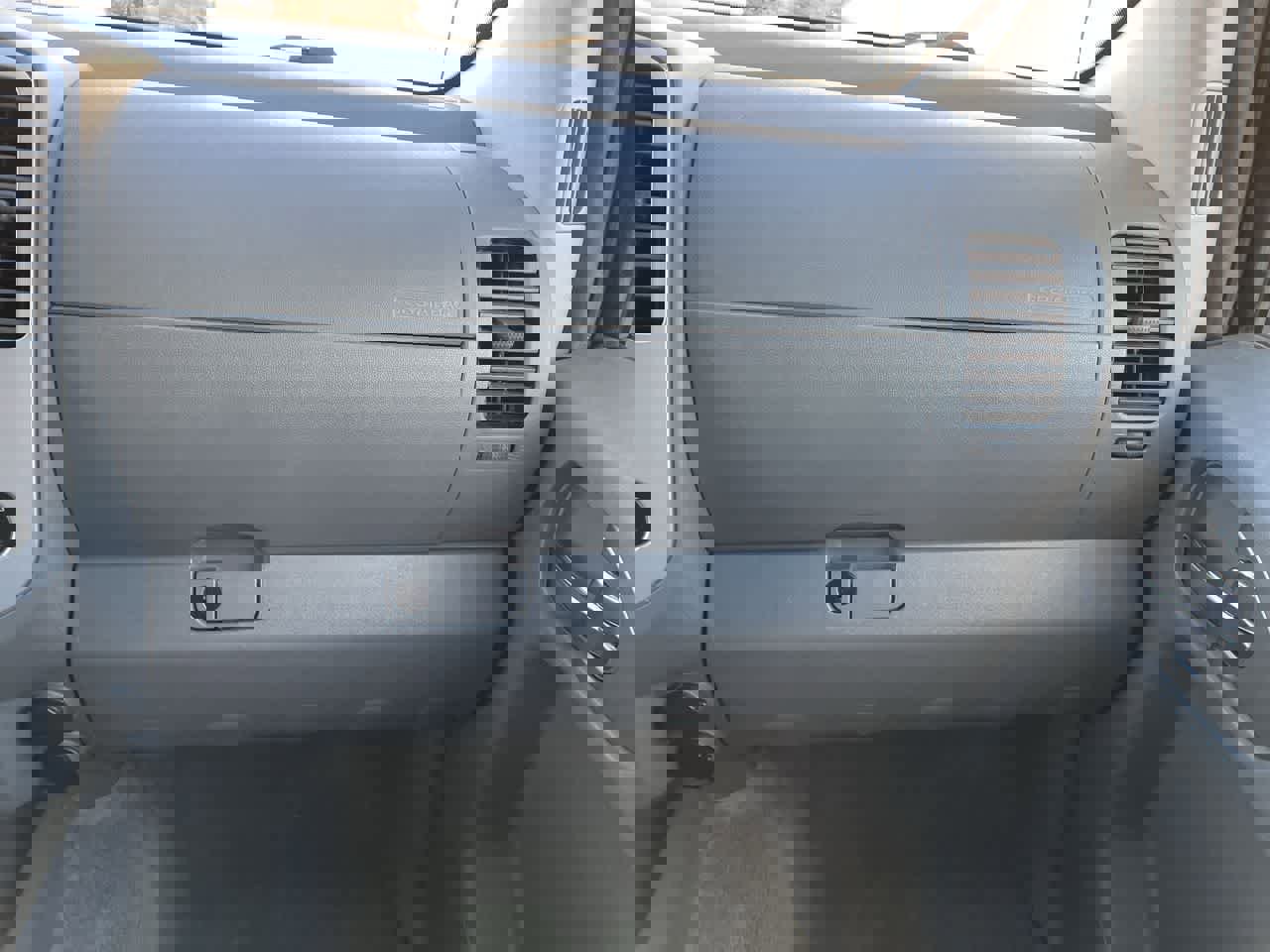 Used 2015 Nissan Frontier SV w/ SV Value Truck Package image 16