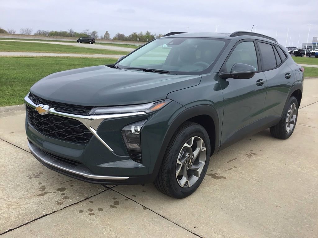 New 2026 Chevrolet Trax LT image 3