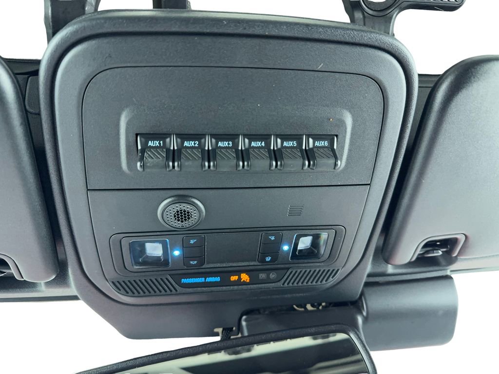 Used 2025 Ford Bronco Badlands image 35