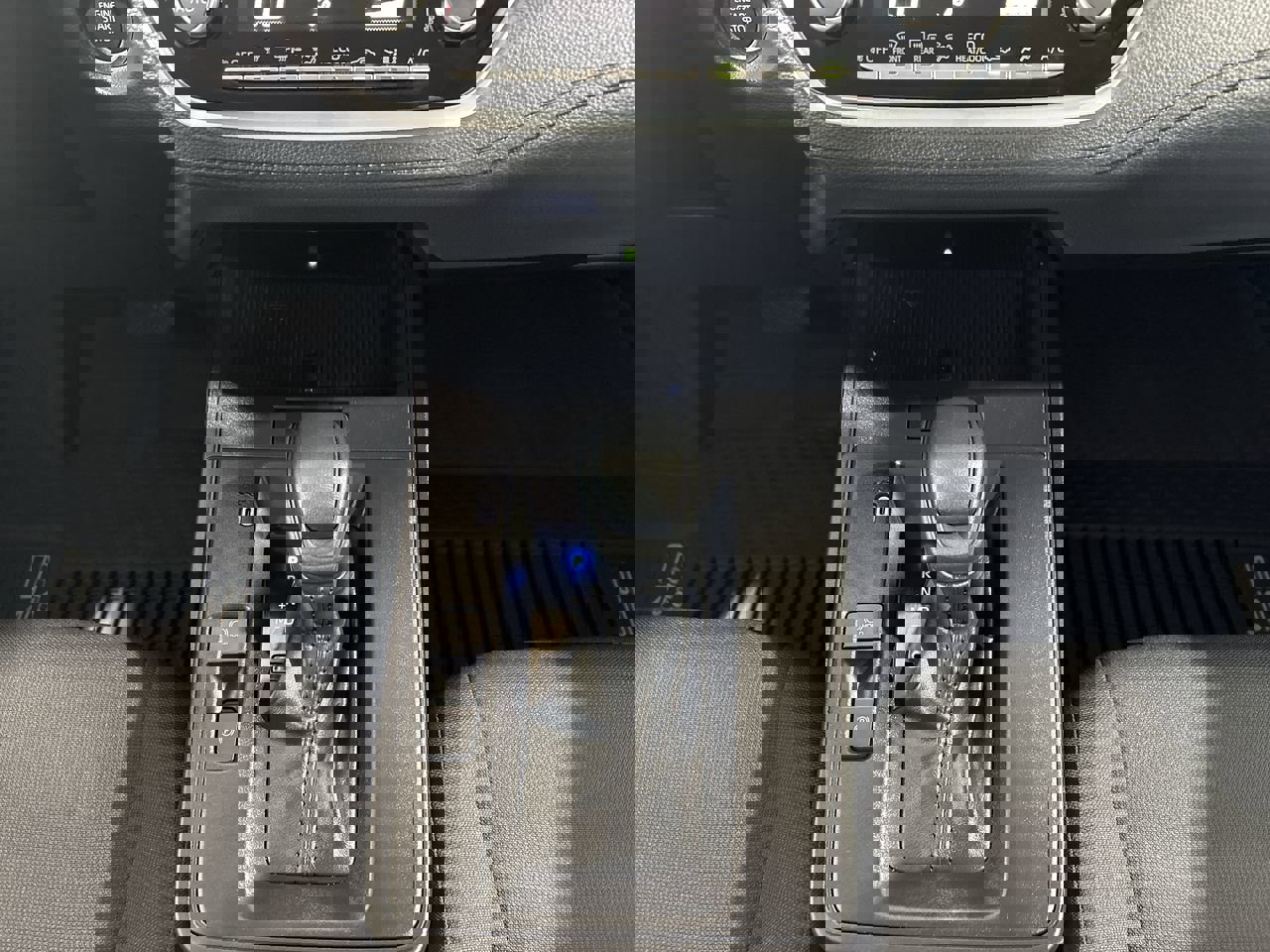 Certified 2026 Toyota Corolla Cross LE FWD image 21