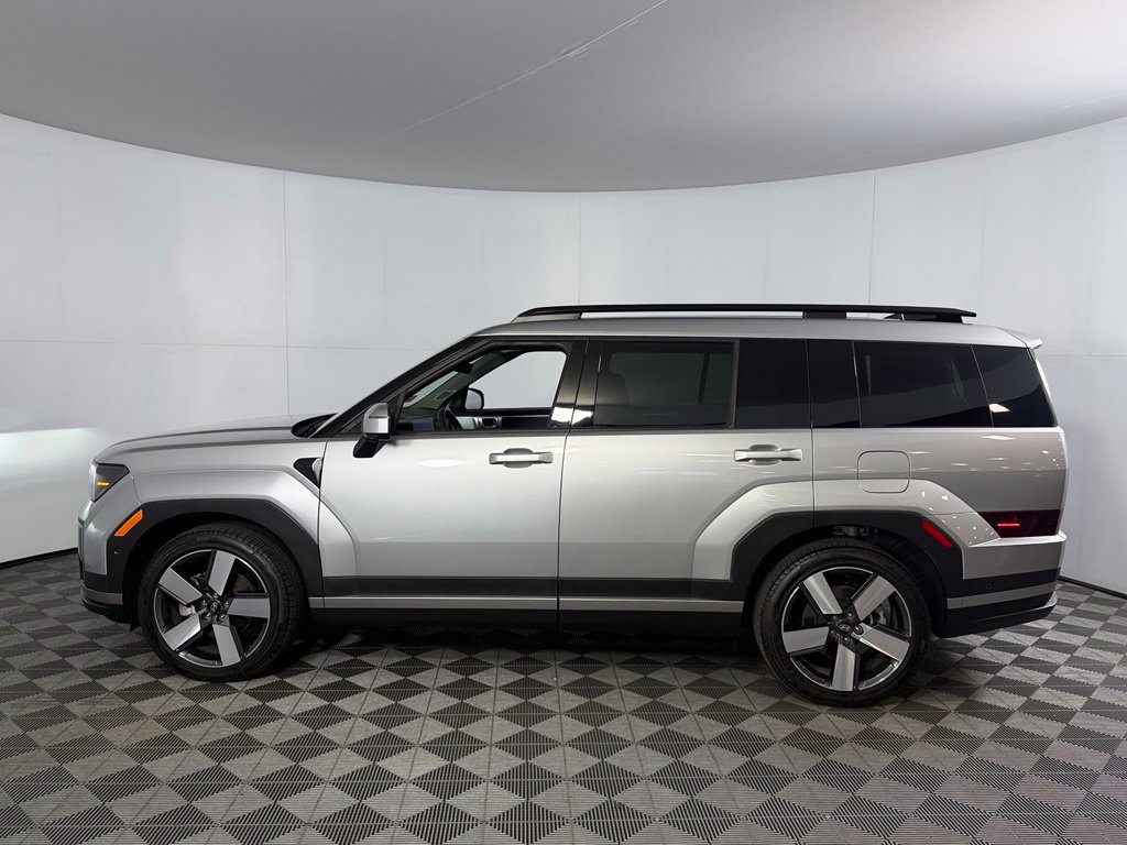Used 2024 Hyundai Santa Fe Limited FWD image 11