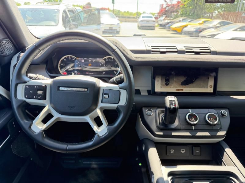 Used 2023 Land Rover Defender 110 AWD/4WD image 19