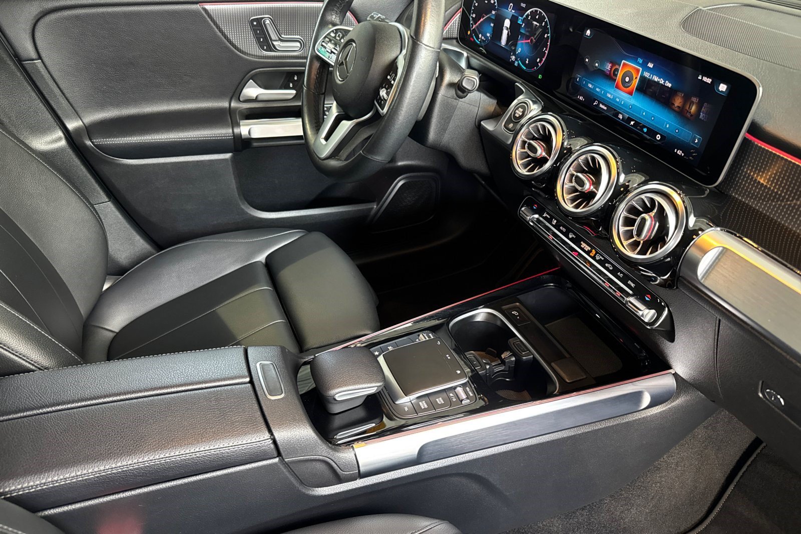 Used 2021 Mercedes-Benz GLB 250 4MATIC image 21
