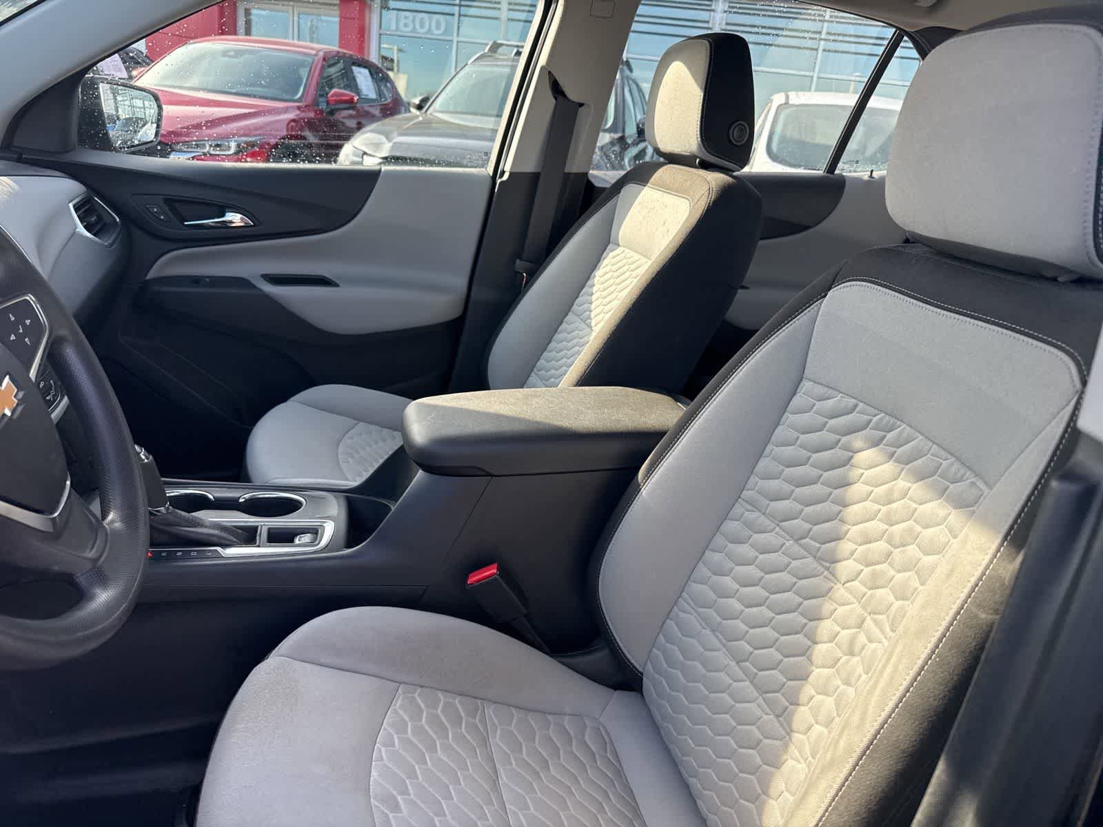 Used 2019 Chevrolet Equinox LS FWD image 14