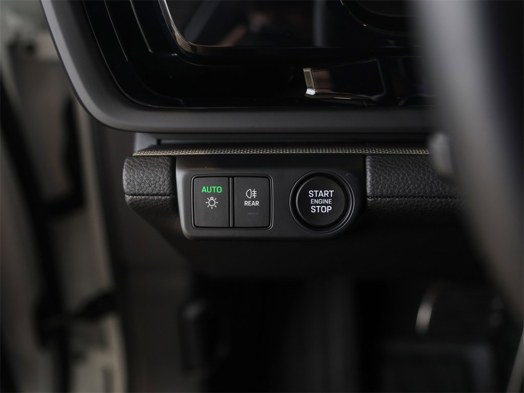 Certified 2025 Porsche Panamera 4 image 21