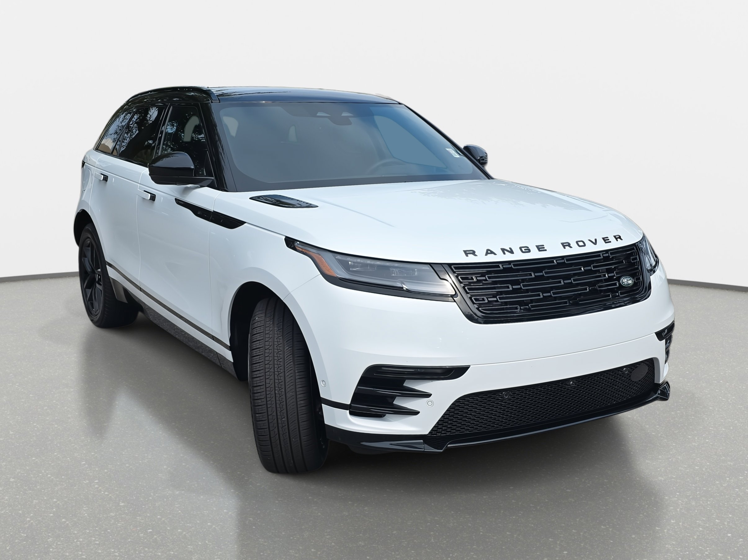 New 2026 Land Rover Range Rover Velar Dynamic SE image 3