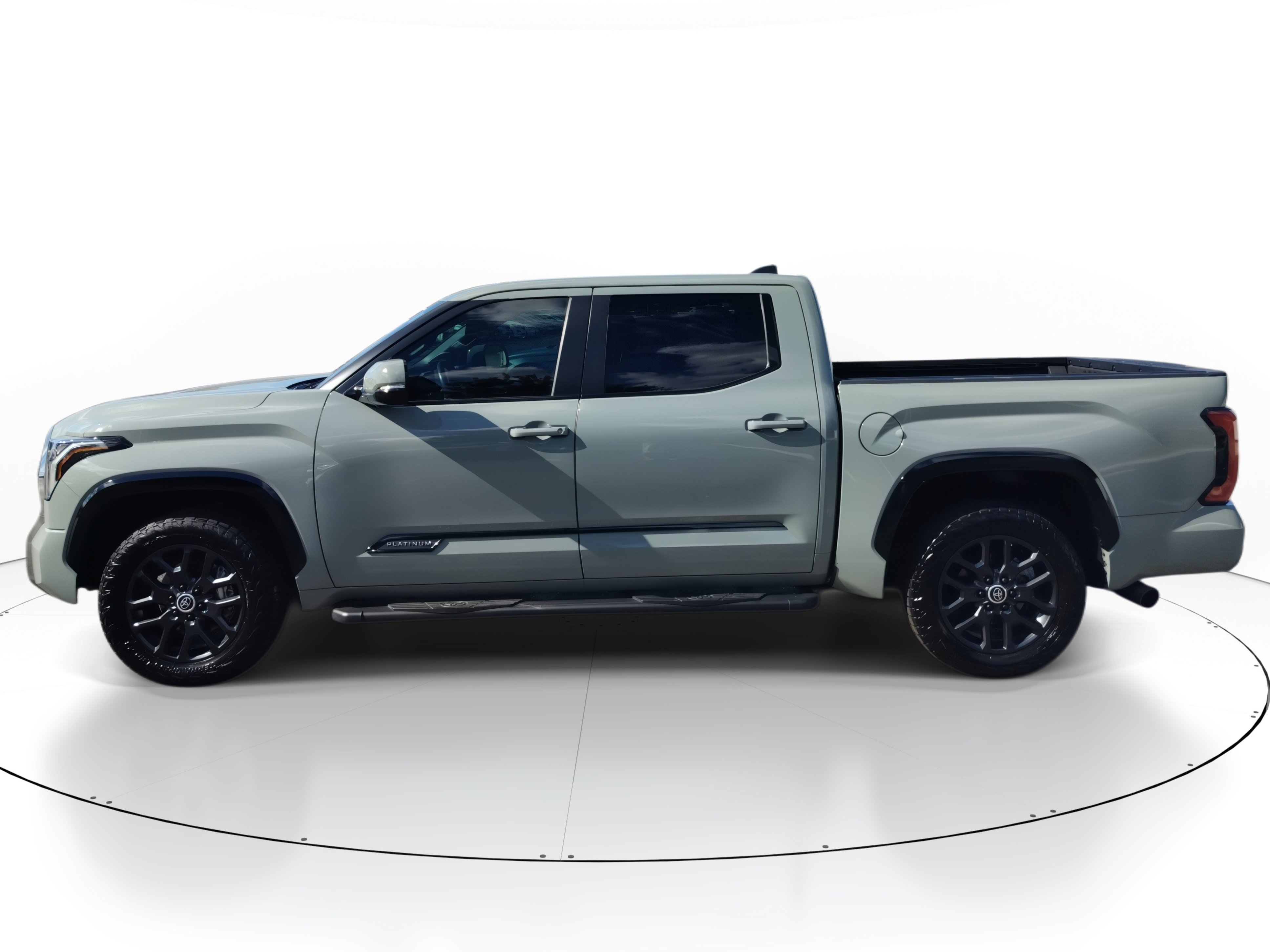 Used 2024 Toyota Tundra Platinum image 3