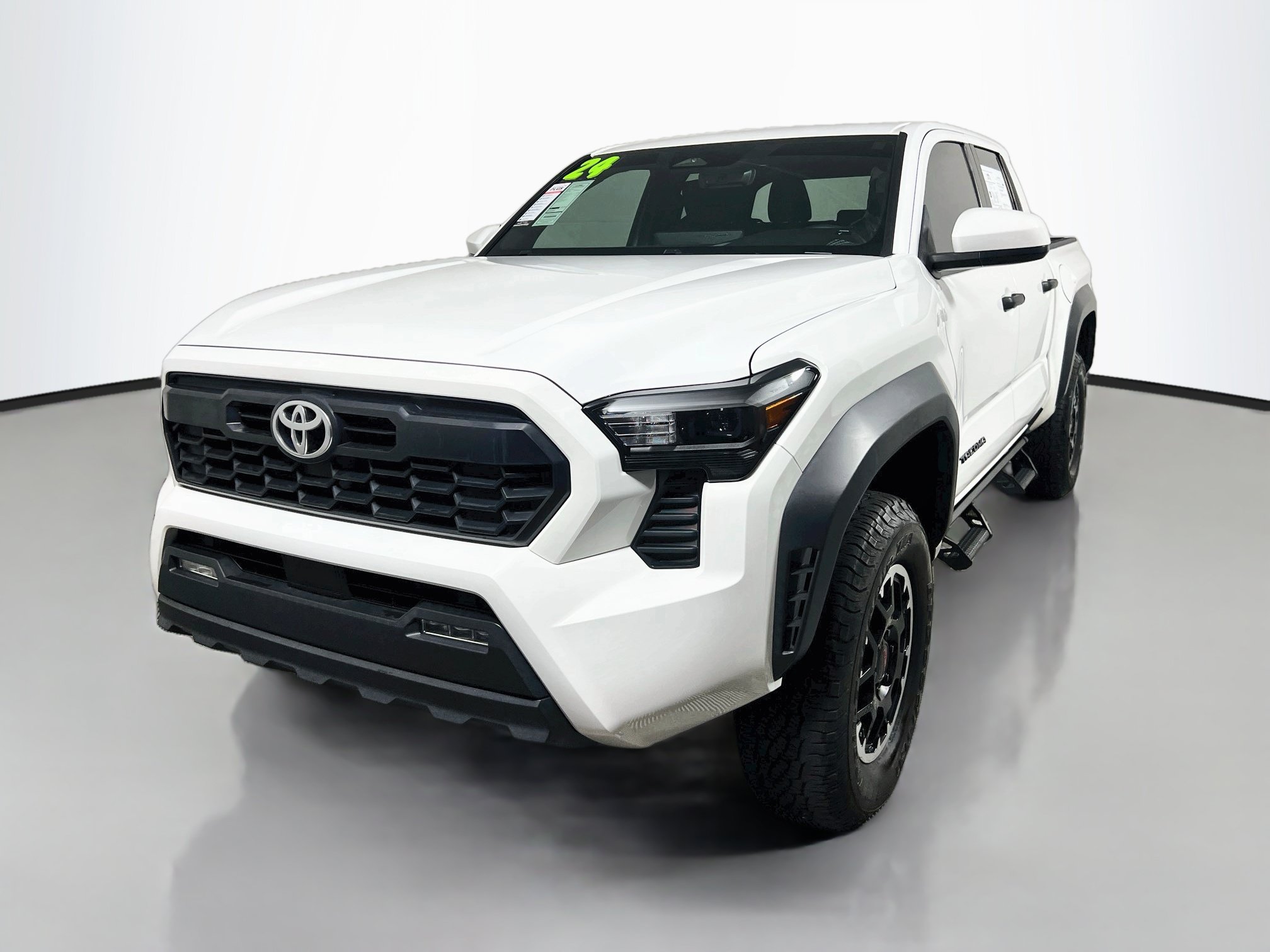 Used 2024 Toyota Tacoma TRD Off-Road AWD/4WD image 10