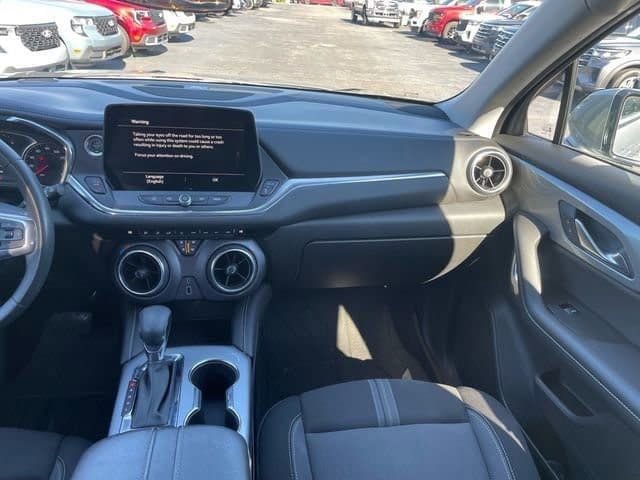 Used 2023 Chevrolet Blazer LT w/ Driver Confidence Package image 12