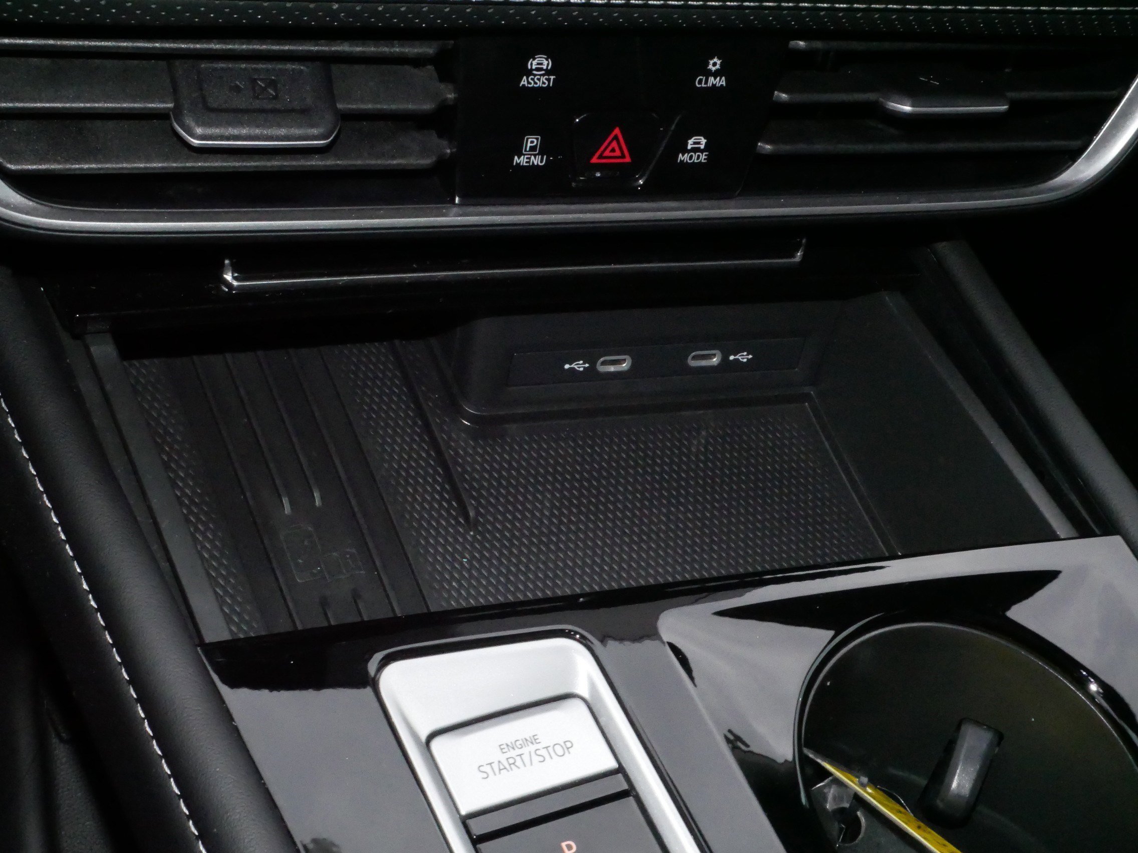 Certified 2025 Volkswagen Atlas SEL Premium R-Line AWD/4WD image 24