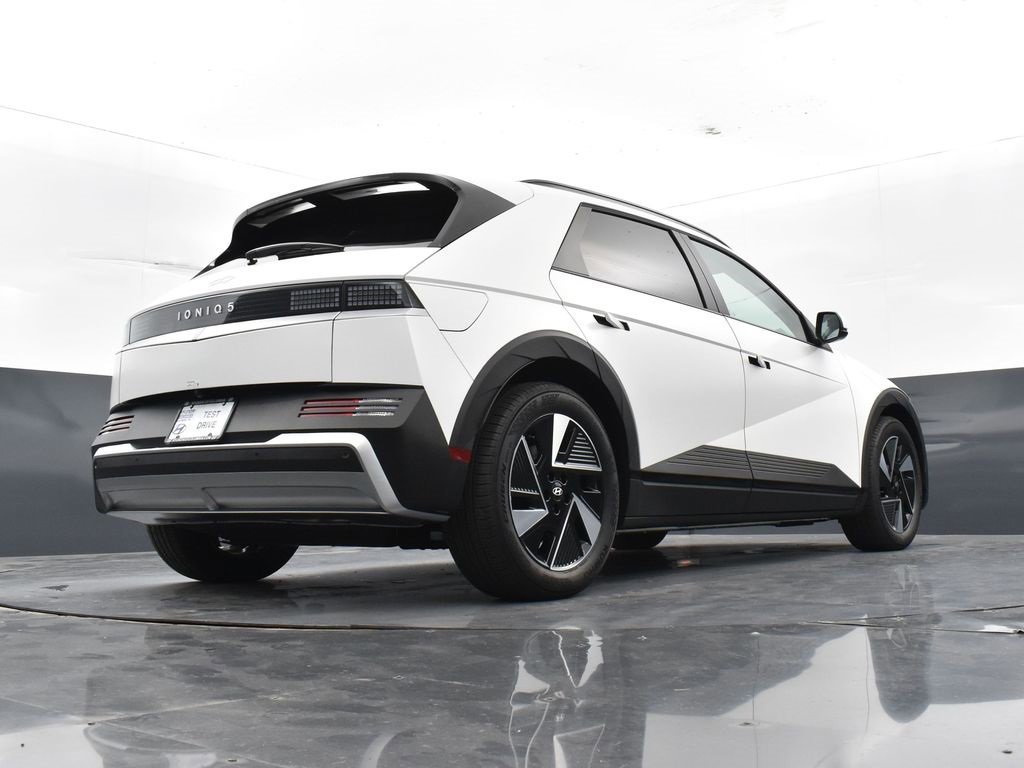 New 2025 Hyundai Ioniq 5 SEL image 34