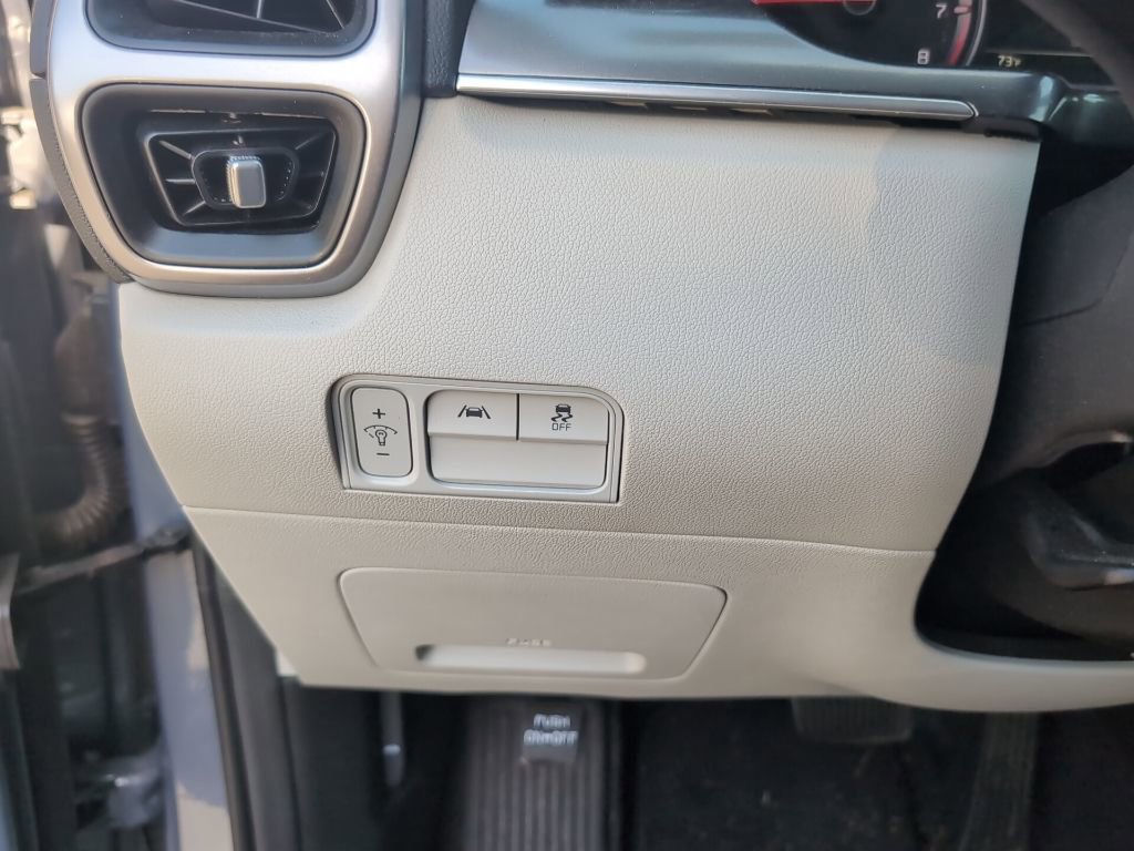 Used 2023 Kia Sorento S w/ Panoramic Sunroof Package image 25