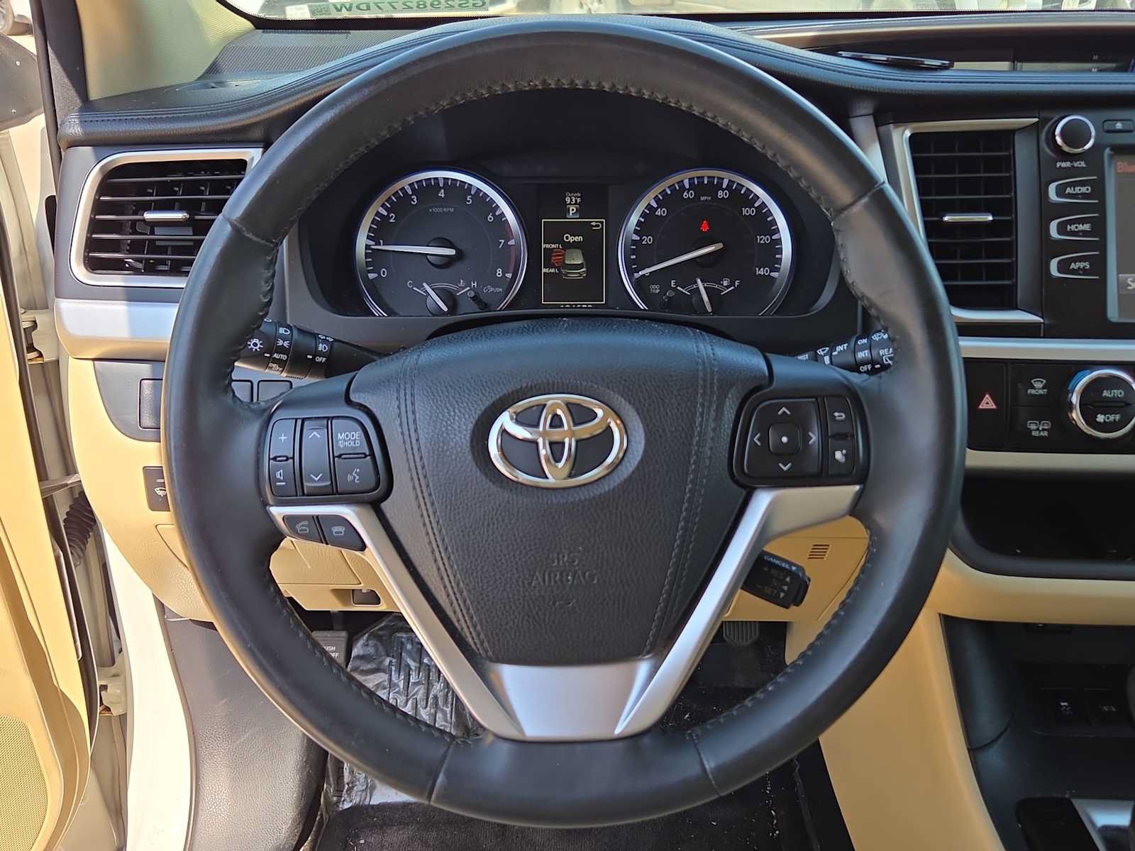 Used 2016 Toyota Highlander XLE AWD/4WD image 19