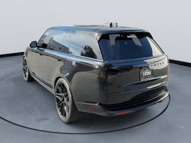 Used 2025 Land Rover Range Rover SE AWD/4WD image 7
