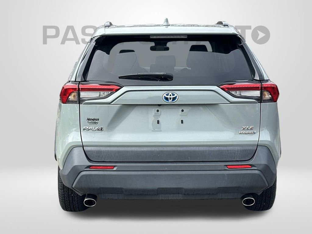 Used 2022 Toyota RAV4 XLE image 3