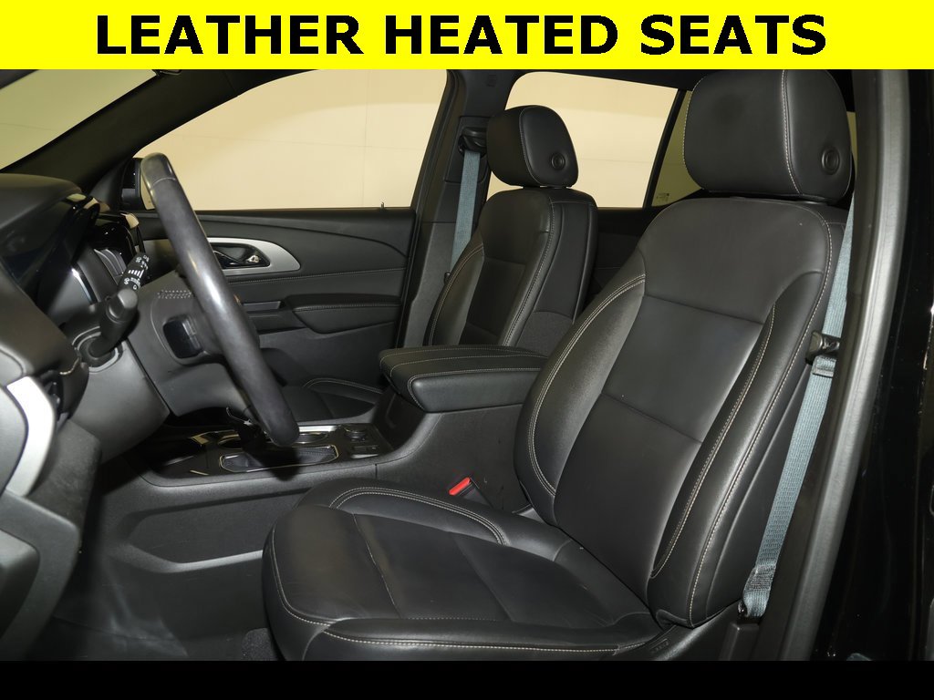 Used 2022 Chevrolet Traverse LT image 3
