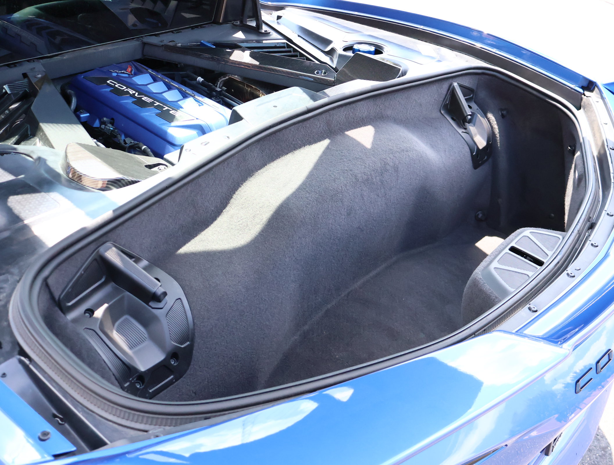 Used 2023 Chevrolet Corvette Stingray Coupe w/ Z51 Performance Package RWD image 21