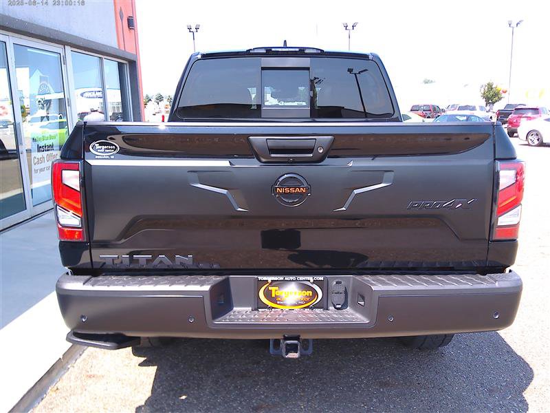 Used 2022 Nissan Titan PRO-4X w/ Pro-4x Convenience Package AWD/4WD image 22