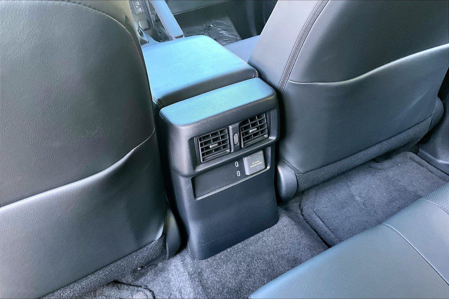 Used 2025 Toyota 4Runner Limited AWD/4WD image 35