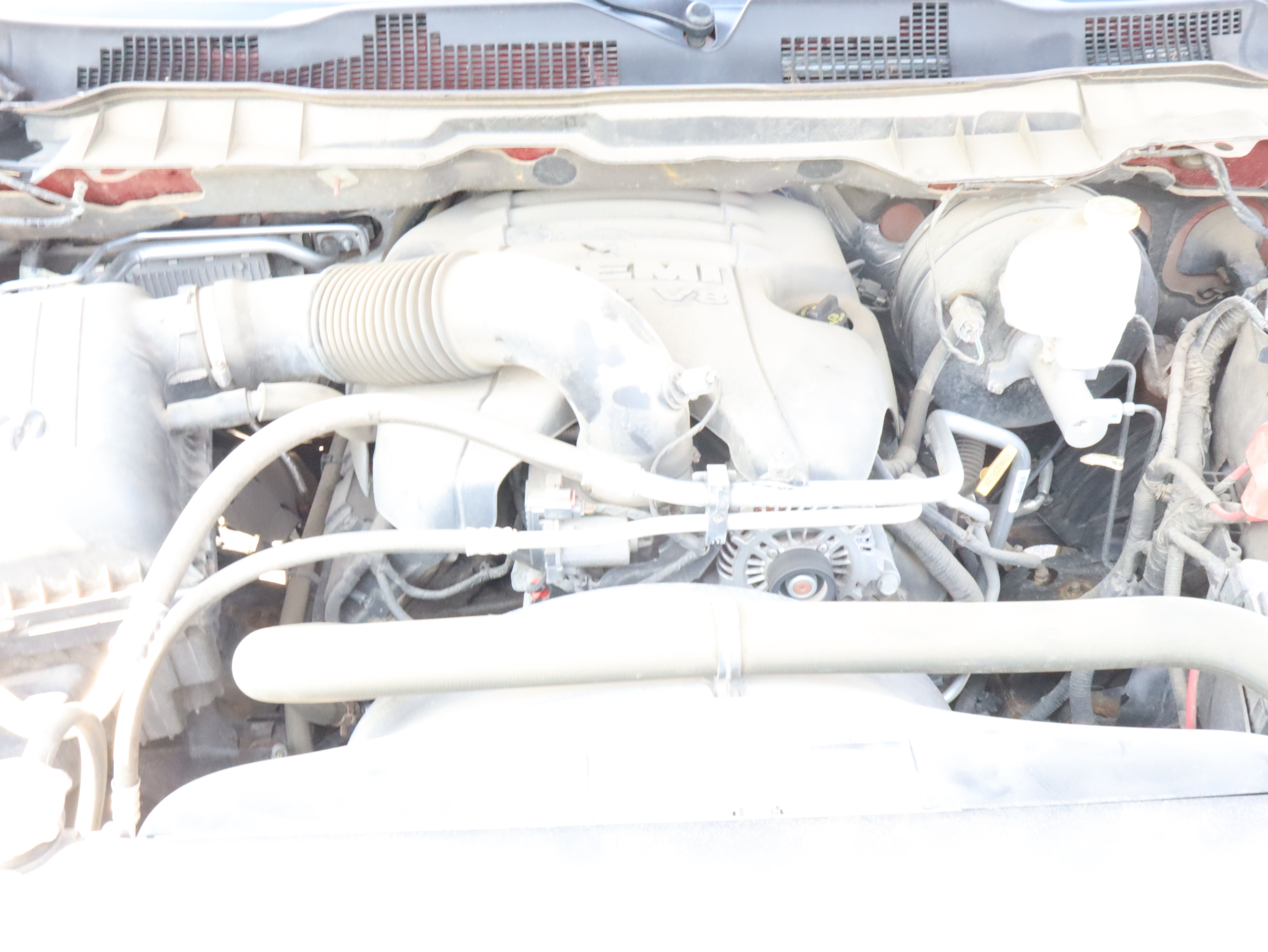 Used 2014 RAM 1500 Laramie w/ Convenience Group AWD/4WD image 16
