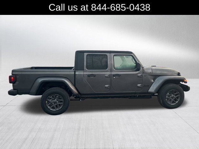 New 2026 Jeep Gladiator Sport AWD/4WD image 4