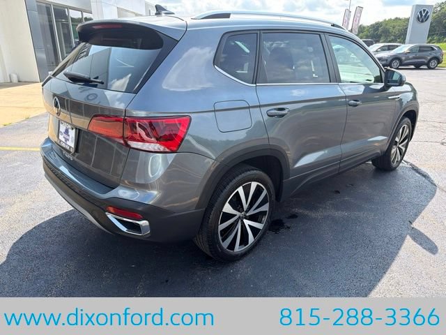 Used 2023 Volkswagen Taos SE FWD image 8