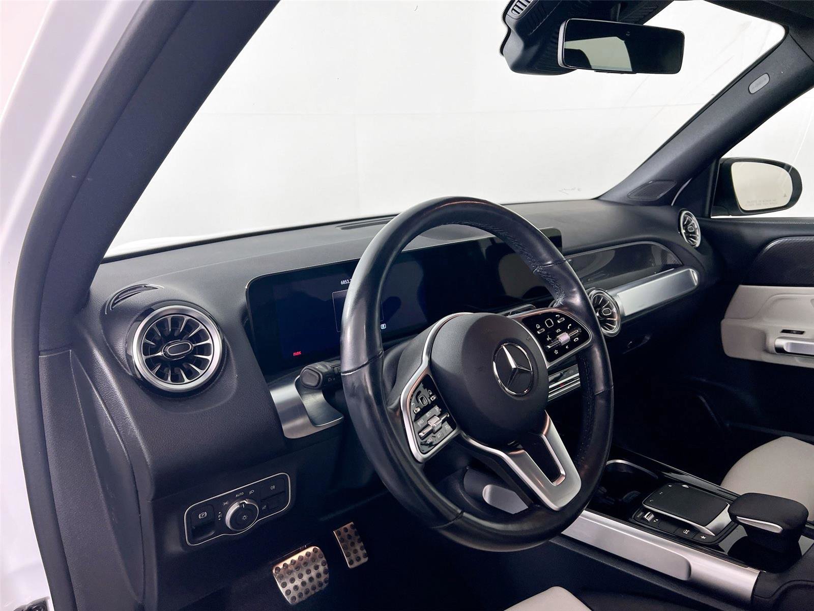 Certified 2023 Mercedes-Benz GLB 250 4MATIC image 10