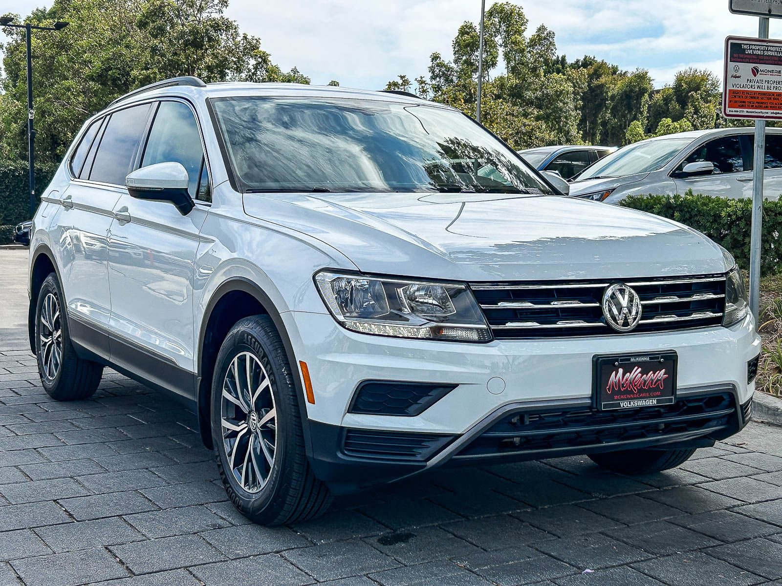 Used 2020 Volkswagen Tiguan SE FWD image 3