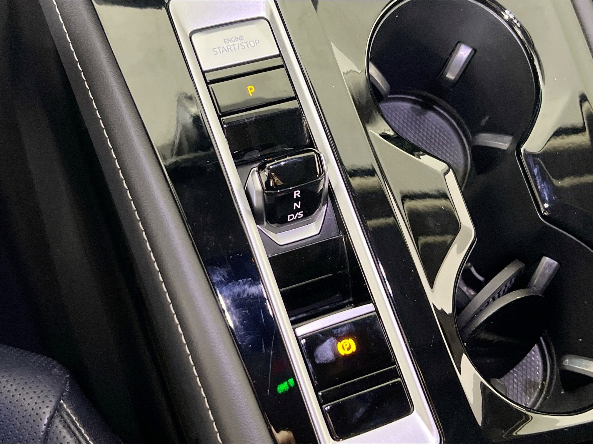 Used 2024 Volkswagen Atlas SEL image 17