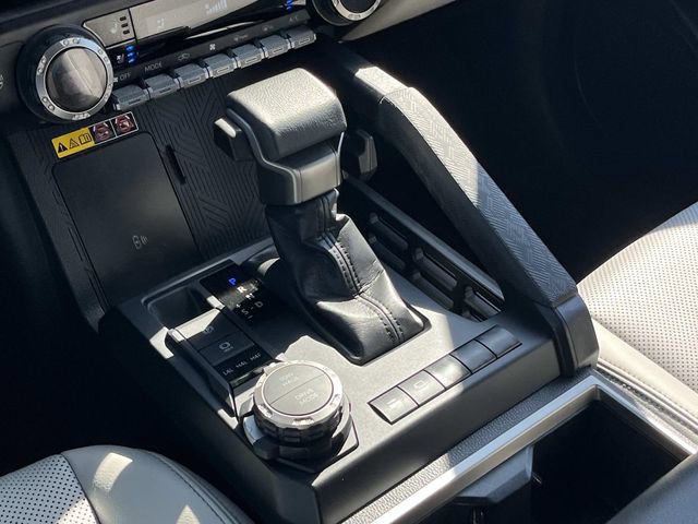Used 2024 Toyota Tacoma Limited AWD/4WD image 35