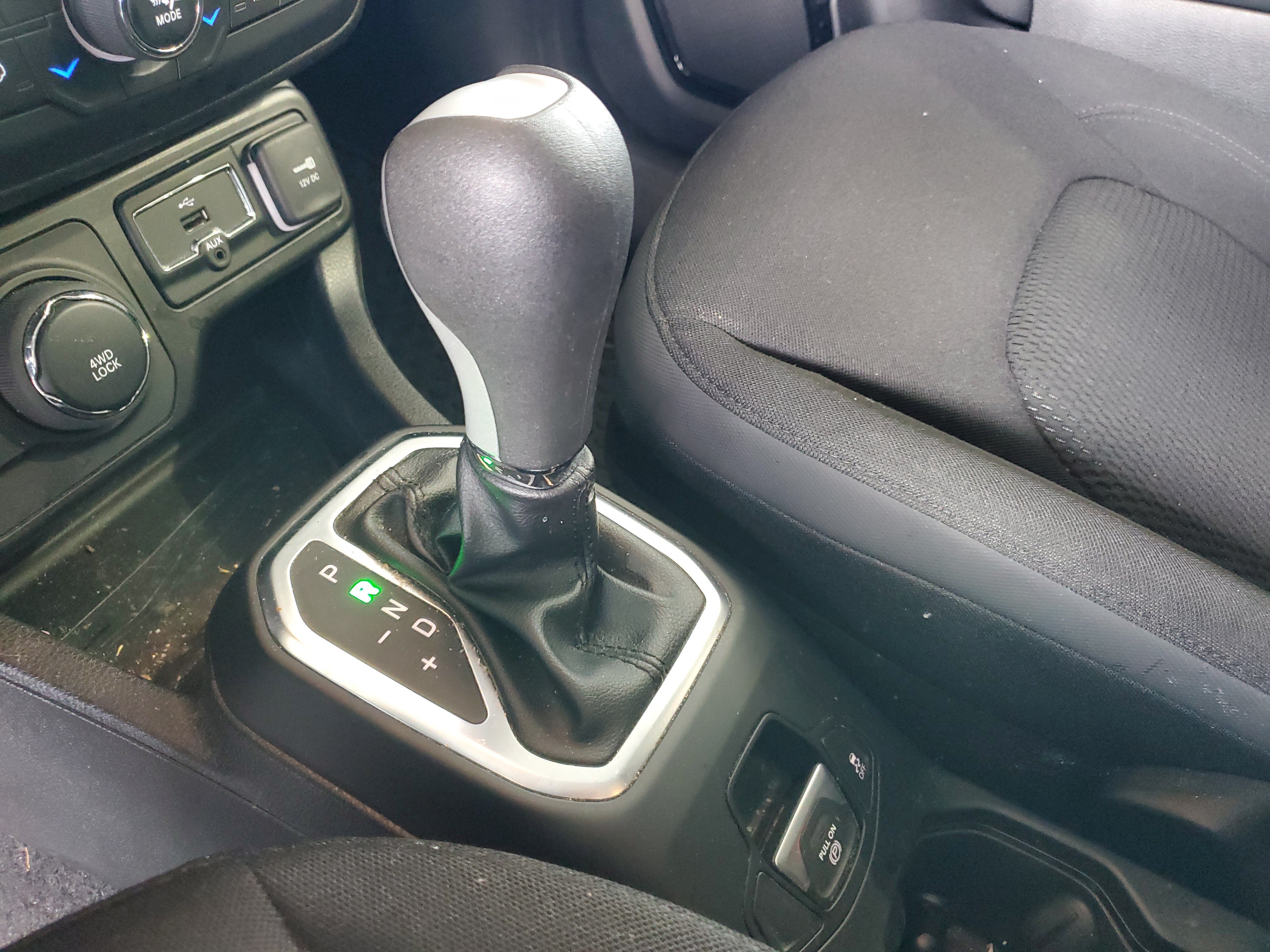 Certified 2020 Jeep Renegade Altitude AWD/4WD image 30