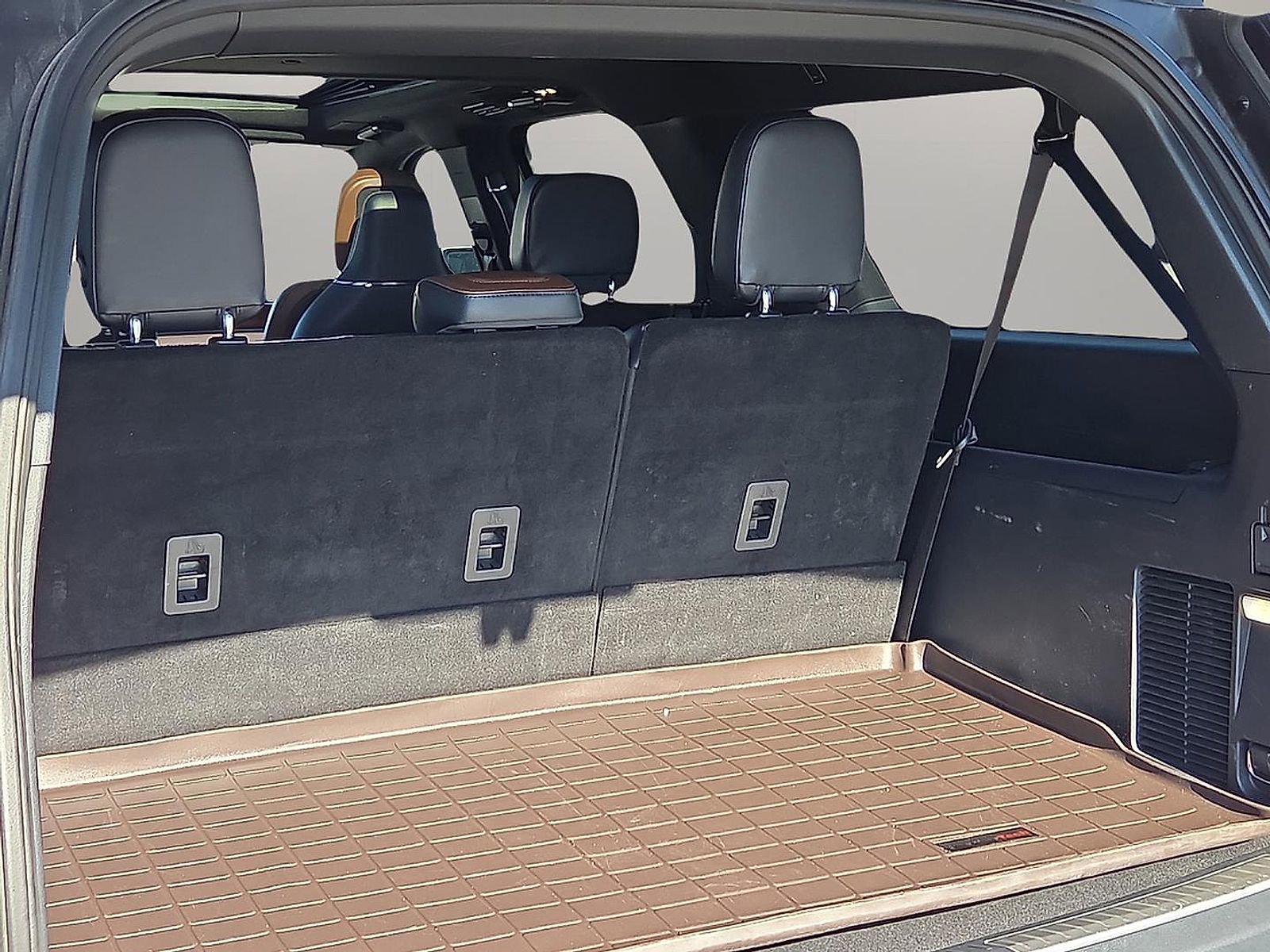 Used 2024 Lincoln Navigator L Reserve image 8