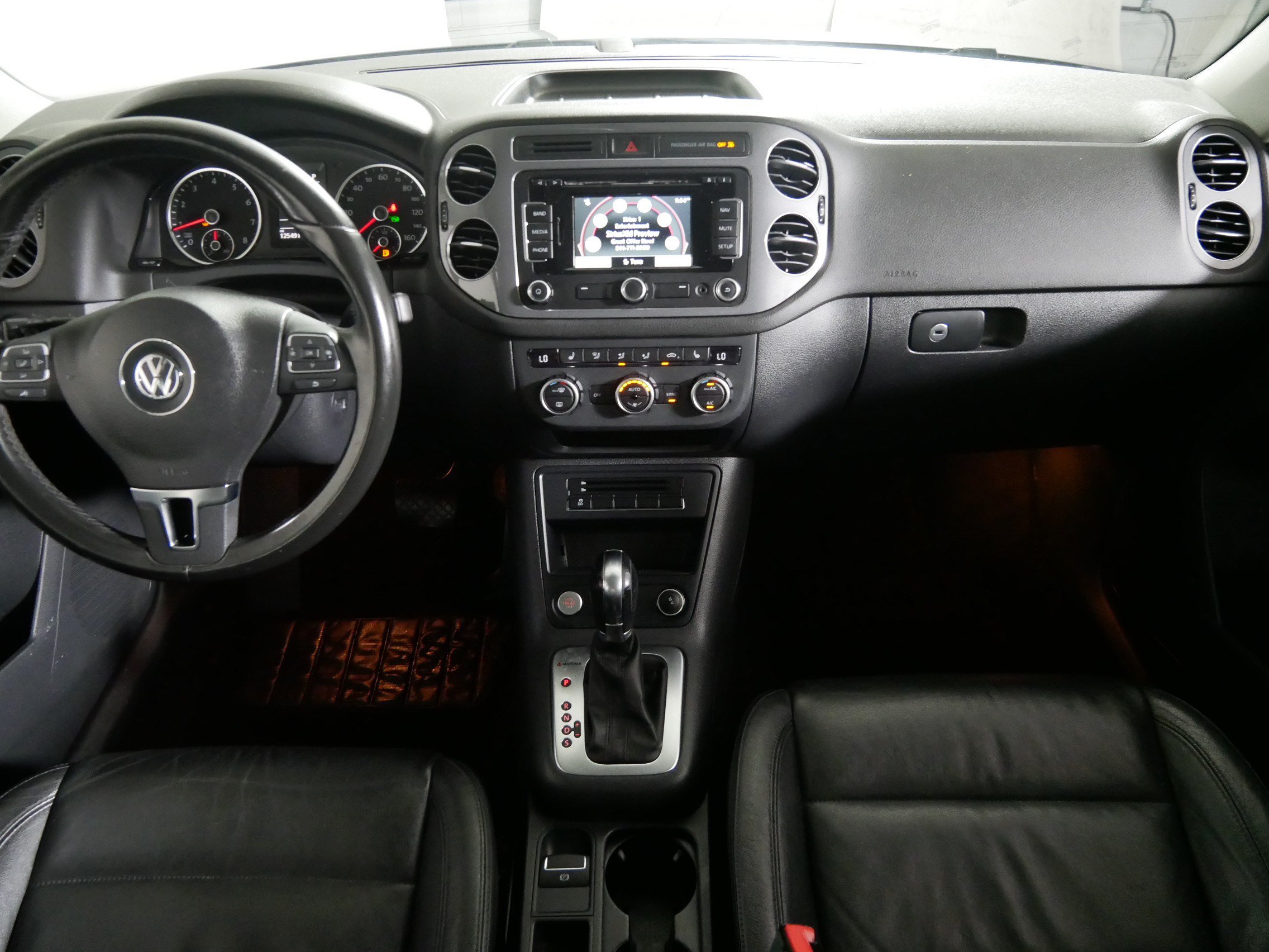 Used 2013 Volkswagen Tiguan SEL AWD/4WD image 10