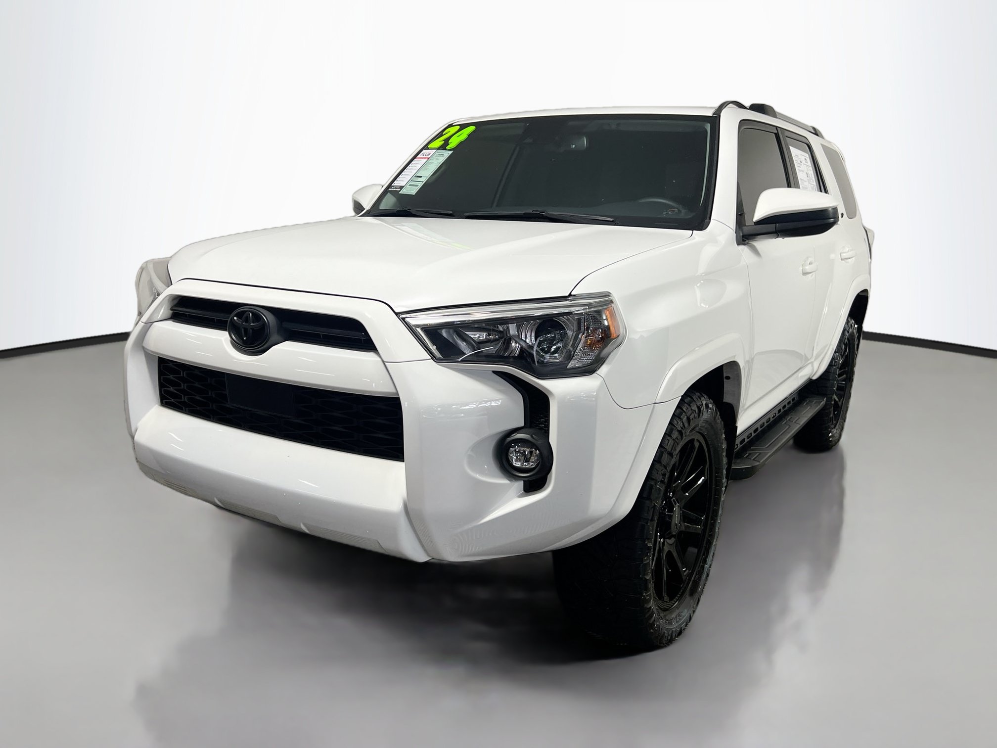 Used 2024 Toyota 4Runner SR5 RWD image 10
