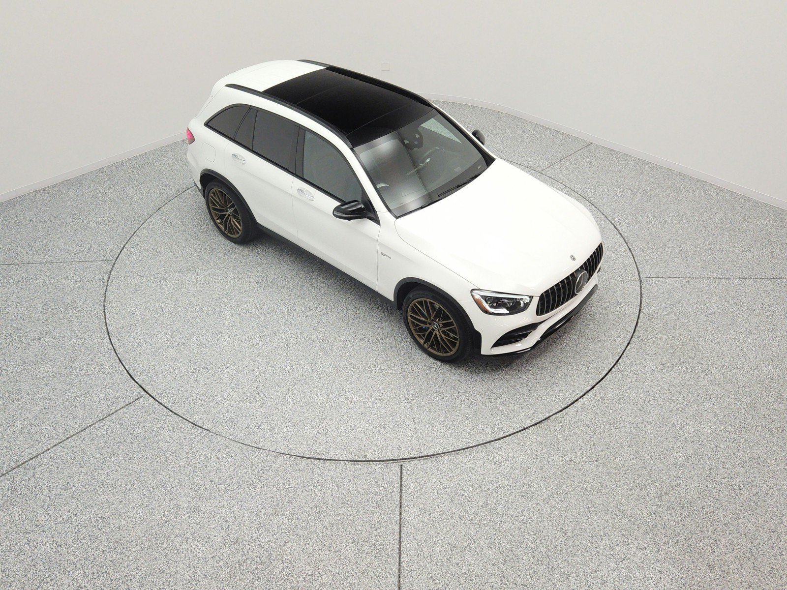 Used 2022 Mercedes-Benz GLC 43 AMG 4MATIC w/ Driver Assistance Package image 11