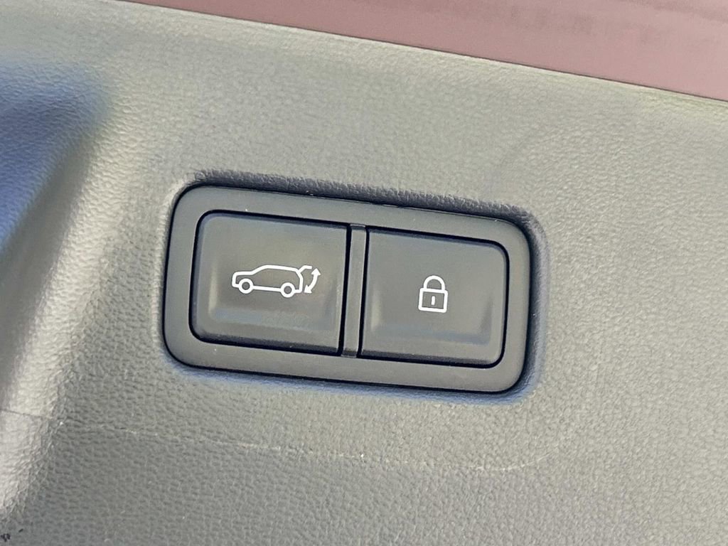 Used 2025 Hyundai Santa Fe XRT AWD/4WD image 13