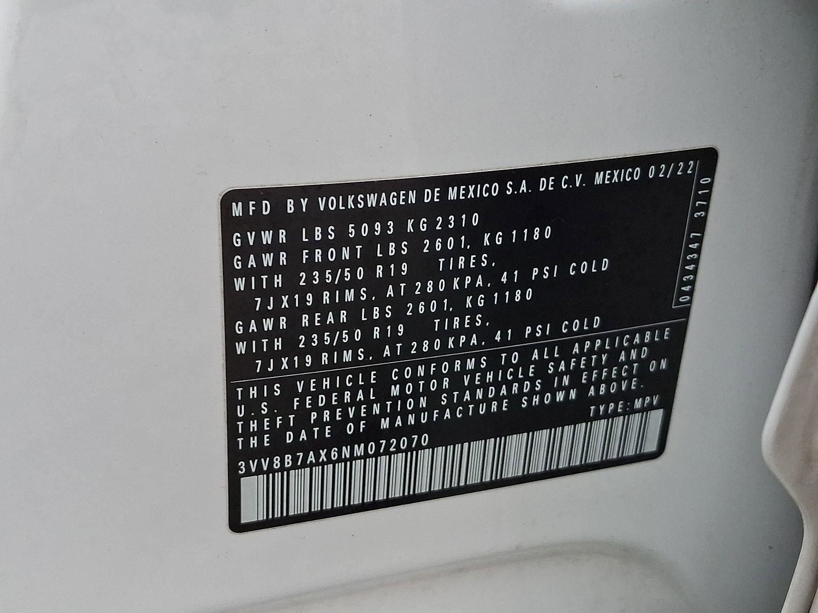 Used 2022 Volkswagen Tiguan SE R-Line image 29