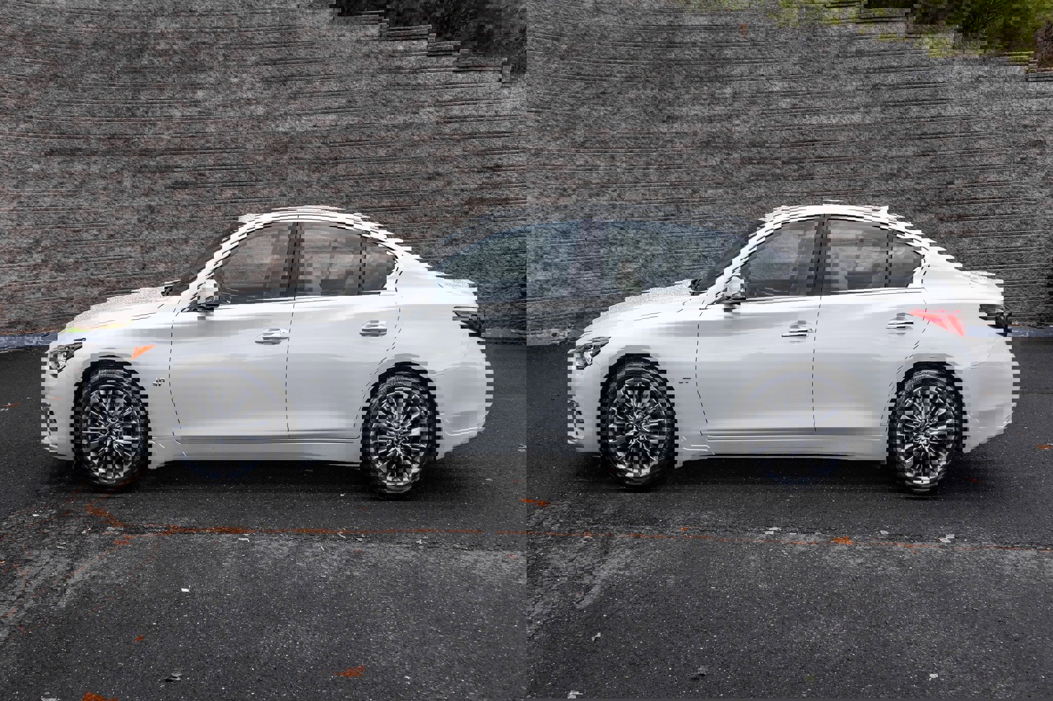 Used 2018 INFINITI Q50 Luxe w/ Sensory Package (Luxe) image 10