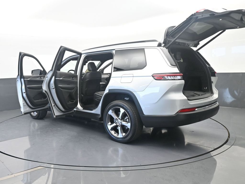 Used 2025 Jeep Grand Cherokee L Limited RWD image 77