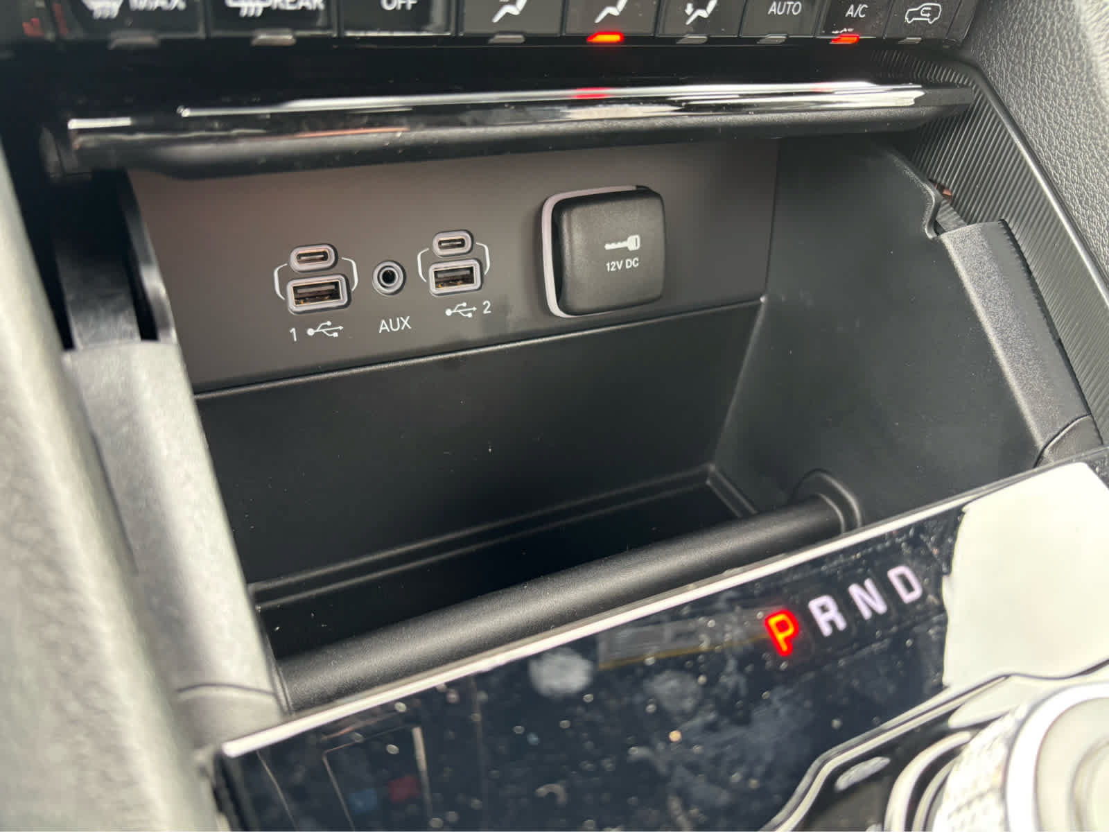 Used 2025 Jeep Grand Cherokee Laredo RWD image 29