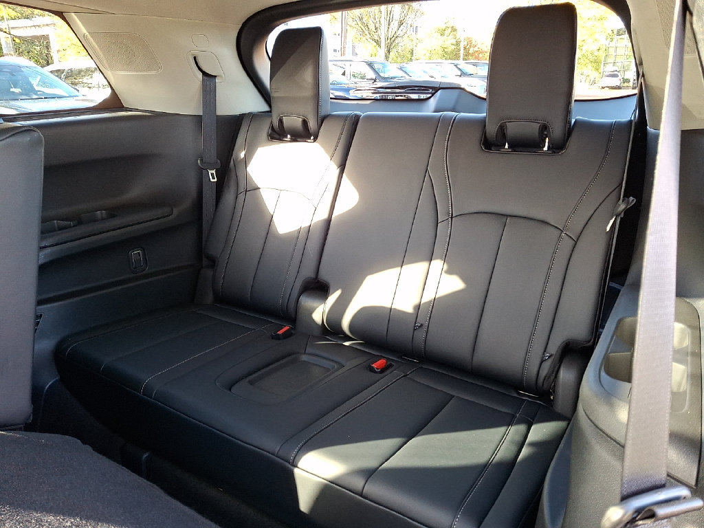Certified 2023 INFINITI QX60 Luxe w/ Performance Audio Package AWD/4WD image 10