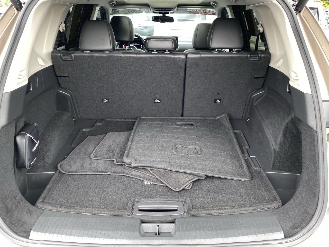 Certified 2024 Nissan Rogue Platinum FWD image 13