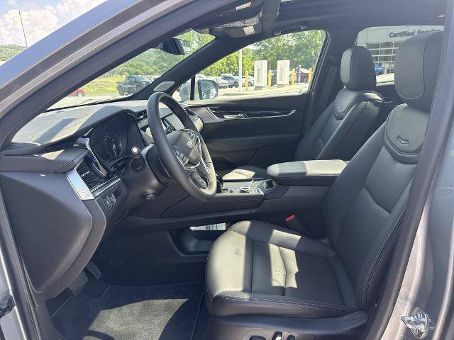 New 2025 Cadillac XT5 Premium Luxury w/ LPO, Floor Liner Package AWD/4WD image 8